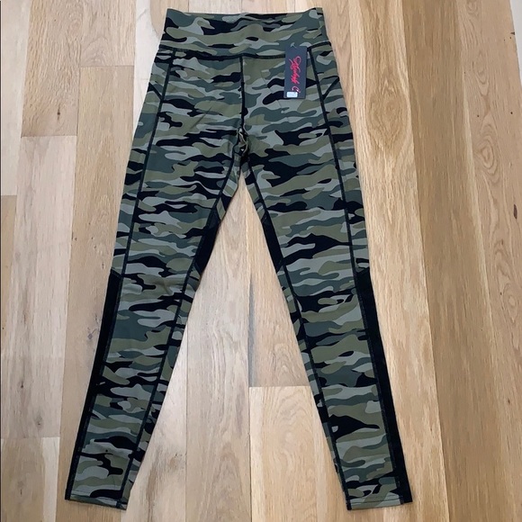 Camo Athletic Leggings - Picture 5 of 7